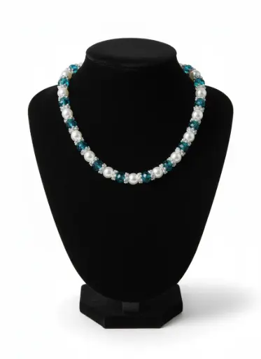 Classy pearl set